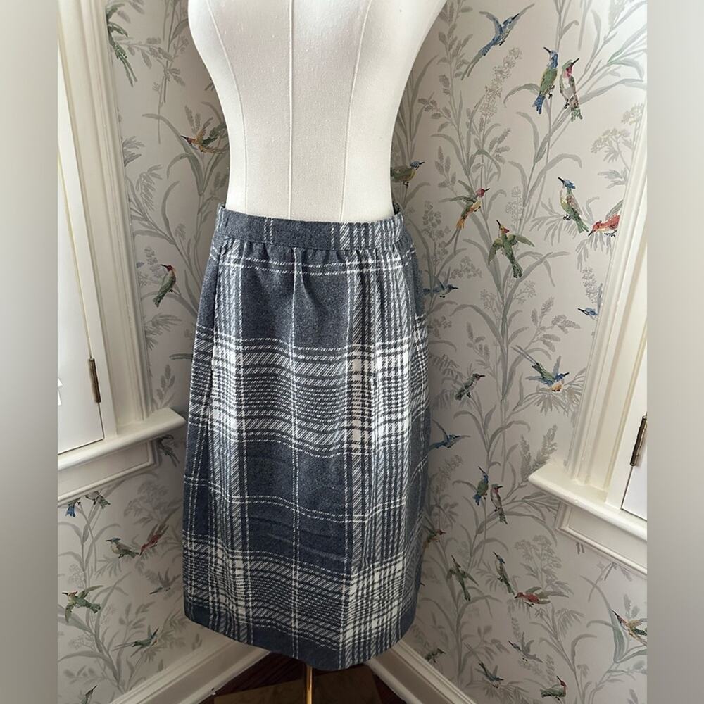 Vintage Personal Petites midi wool blend plaid skirt made in Greece